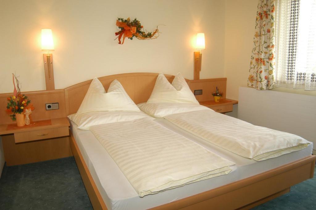 Hotel Gästehaus Trattner Mauterndorf  Zimmer foto